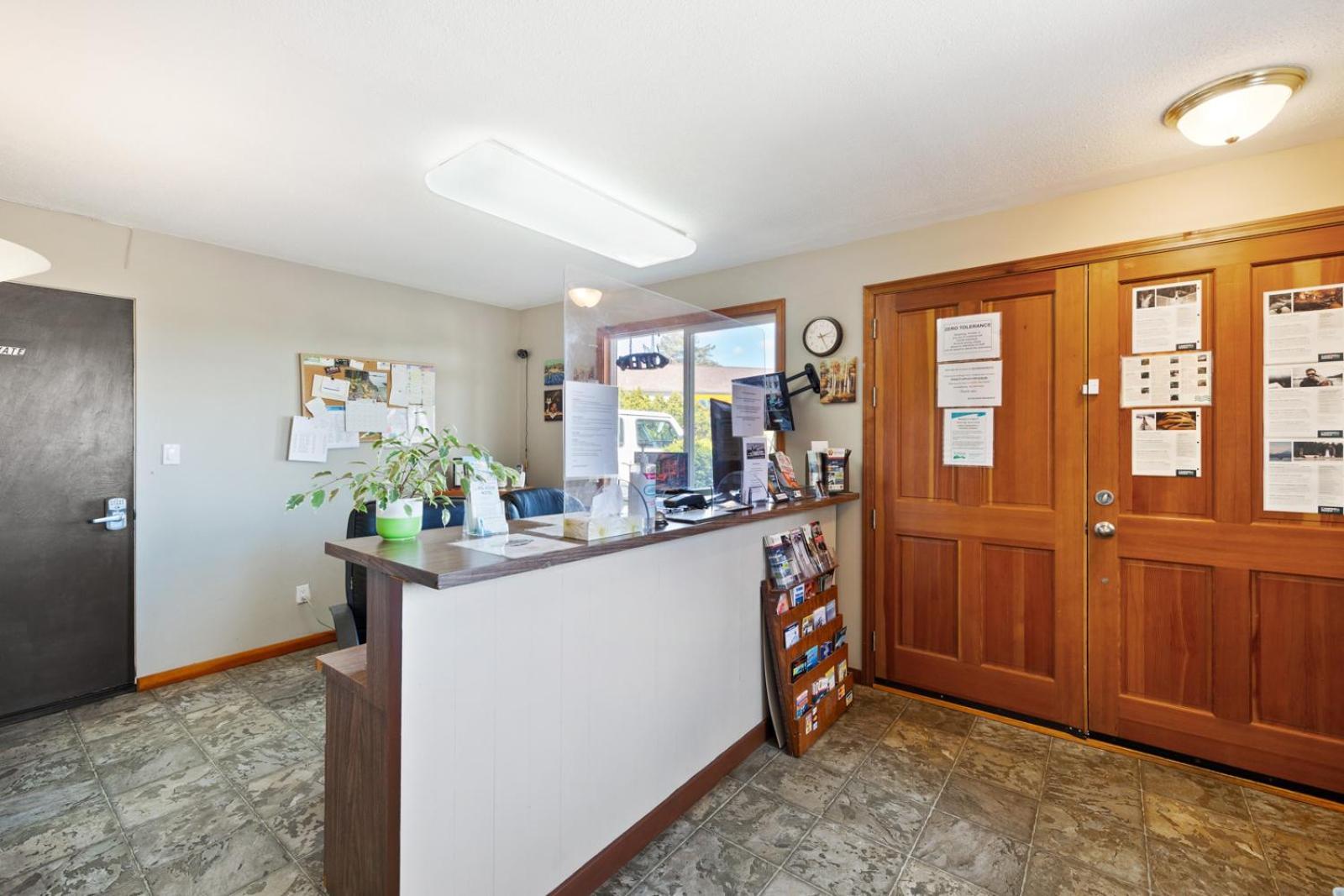 Big Rock Motel แคมป์เบลล์ริเวอร์ ภายนอก รูปภาพ