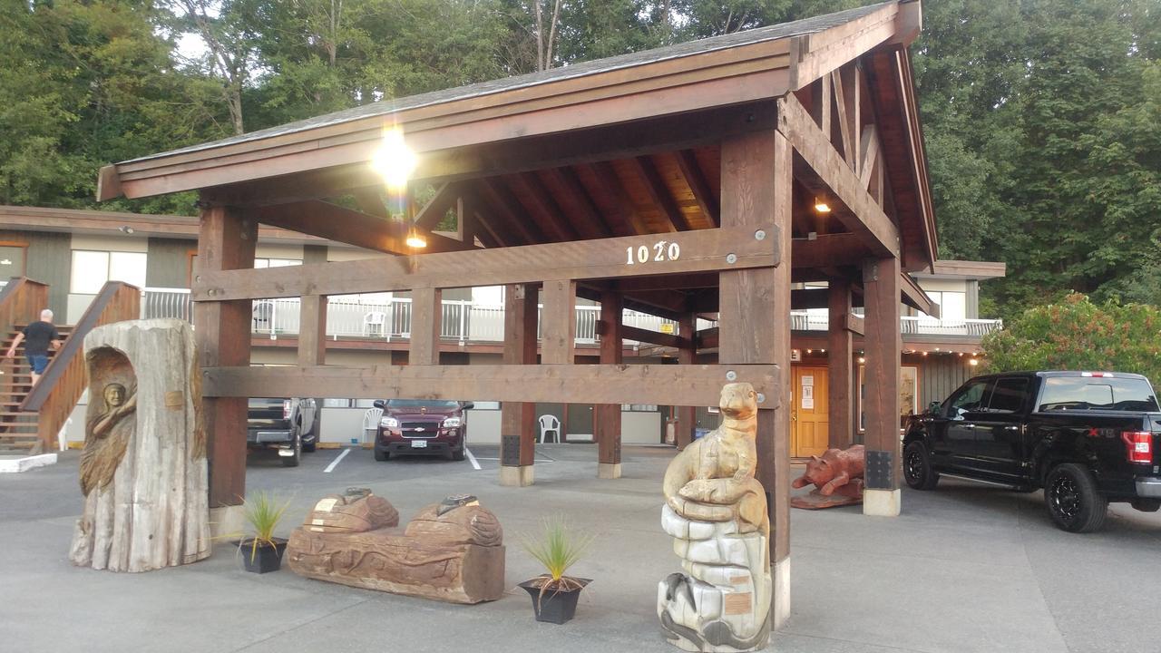 Big Rock Motel แคมป์เบลล์ริเวอร์ ภายนอก รูปภาพ