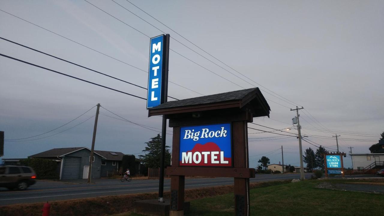 Big Rock Motel แคมป์เบลล์ริเวอร์ ภายนอก รูปภาพ